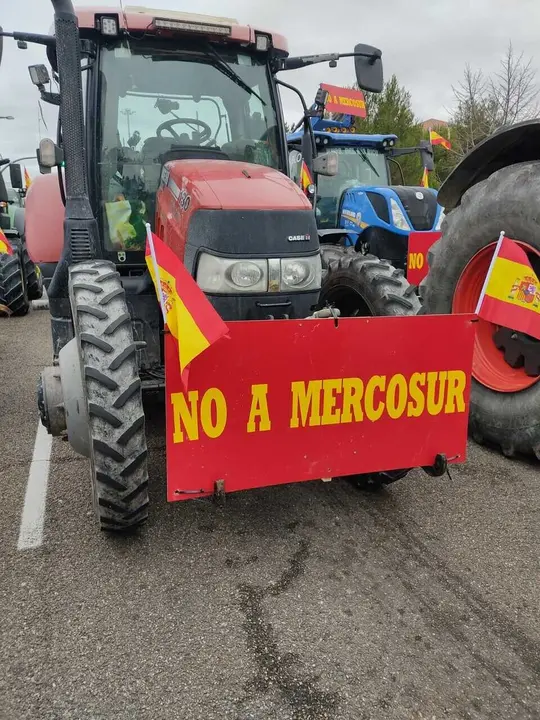 Manifestaci&oacute;n Agricultores - Frente Obrero