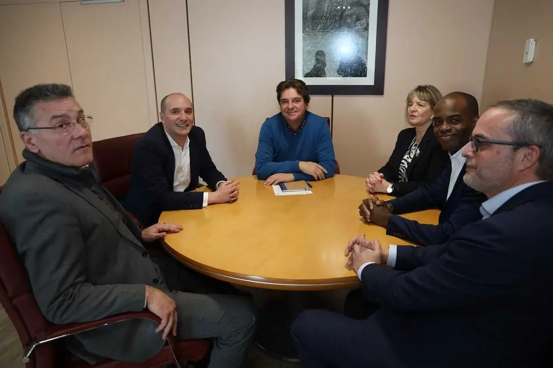 Firma del Ayuntamiento de Fuenlabrada con la empresa Prezero Espa&ntilde;a - Foto del ayuntamiento