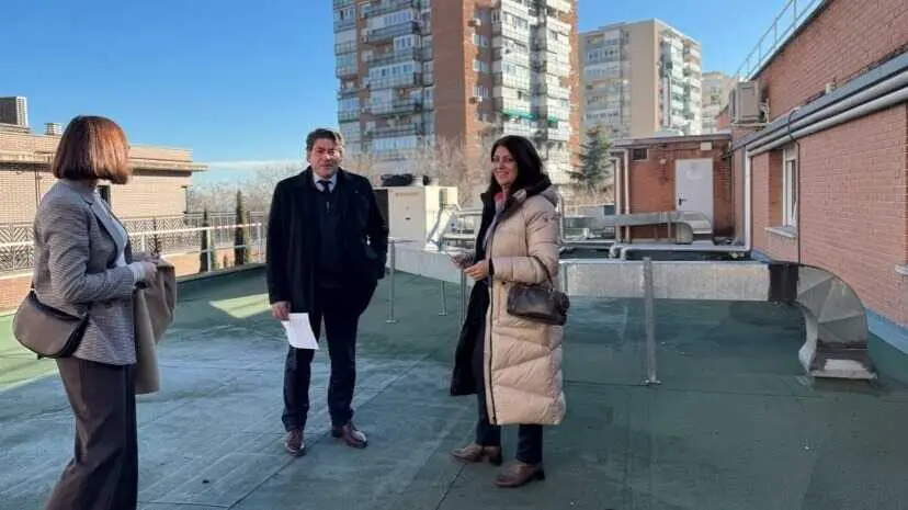 El concejal de Hortaleza visita las obras del Centro Cultural Carril del Conde - Foto Ayuntamiento de Madrid
