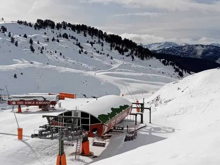 Pista de esqu&iacute; de Baqueira Beret - Foto de la Asociaci&oacute;n Tur&iacute;stica de Estaciones de Esqu&iacute; y Monta&ntilde;a (Atudem)