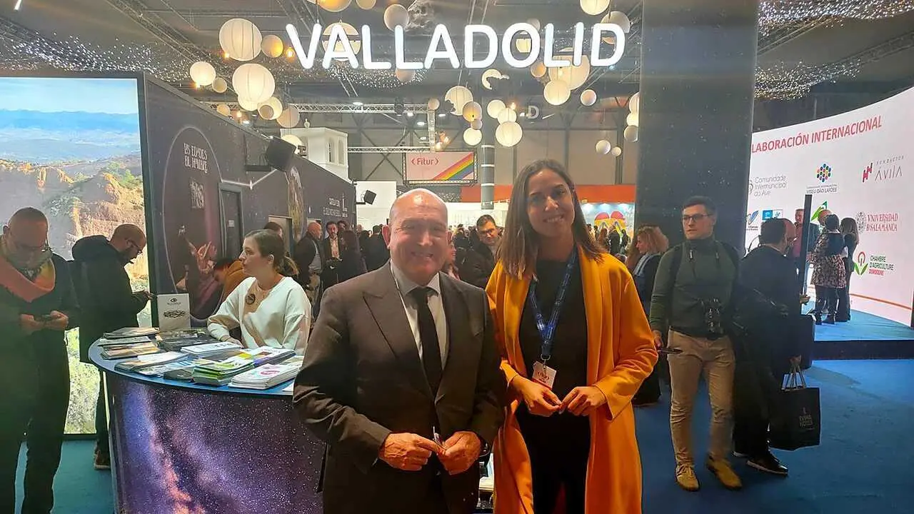 Jes&uacute;s Julio Carnero, alcalde de Valladolid con Blanca Jim&eacute;nez, Concejala de Turismo, Eventos y Marca Ciudad de Valladolid