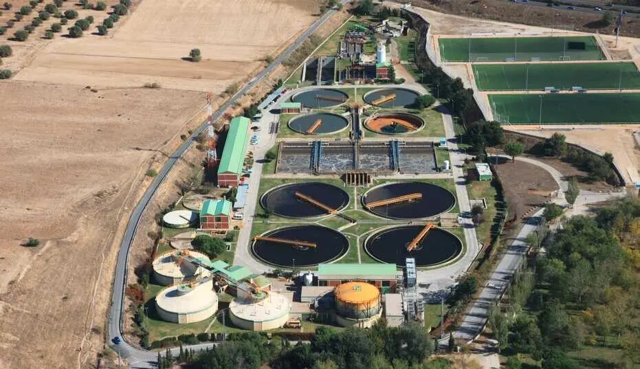 Instalaci&oacute;n pionera en Espa&ntilde;a destinada al control y eliminaci&oacute;n de micropl&aacute;sticos del agua residual - Foto Comunidad de Madrid