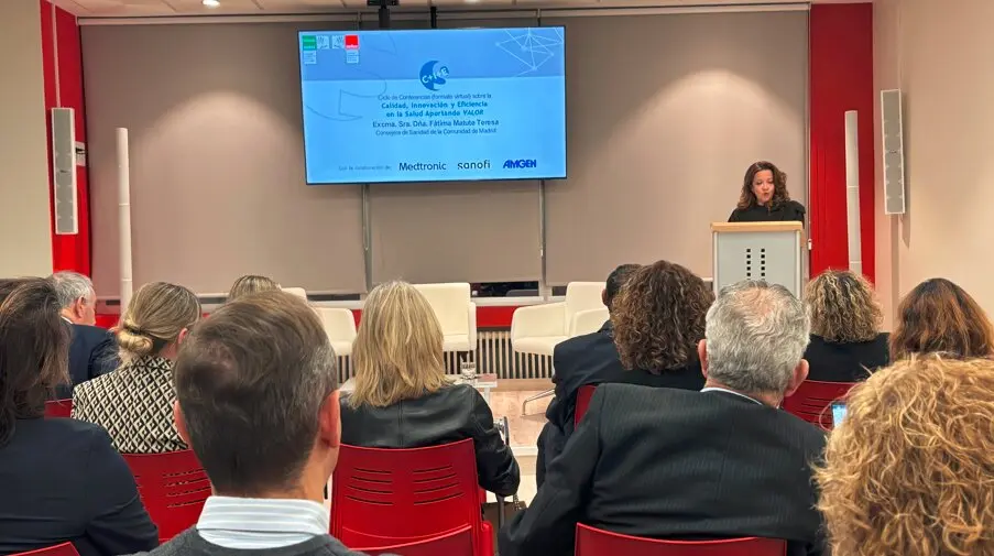 La consejera Matute, en un ciclo de conferencias organizado por la Sociedad Espa&ntilde;ola de Directivos de Salud (SEDISA) - Foto Comunidad de Madrid