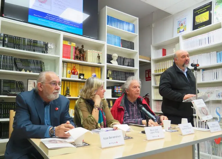 Itzjak Benabraham; Mar&iacute;a Jos&eacute; L&oacute;pez-Palop; Francisco Guti&eacute;rrez Carbajo y de pie, Basilio Rodr&iacute;guez Ca&ntilde;ada - Foto Jos&eacute; Bell&oacute; Aliaga