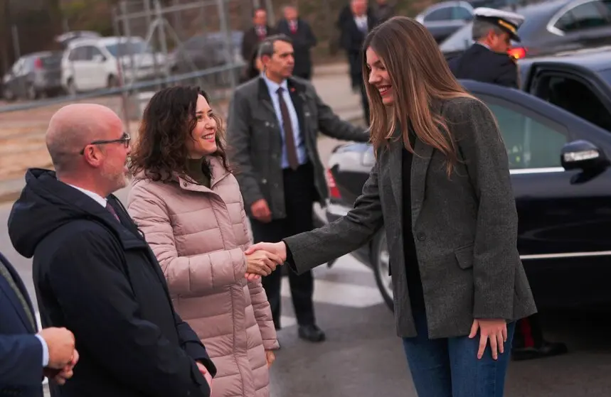 Isabel D&iacute;az Ayuso, junto a la Infanta do&ntilde;a Sof&iacute;a - Foto Comunidad de Madrid