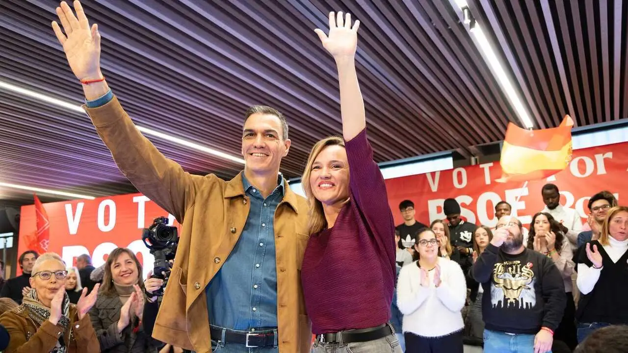 Pedro S&aacute;nchez y Pilar Alegr&iacute;a, en el mitin de Teruel | Foto del PSOE