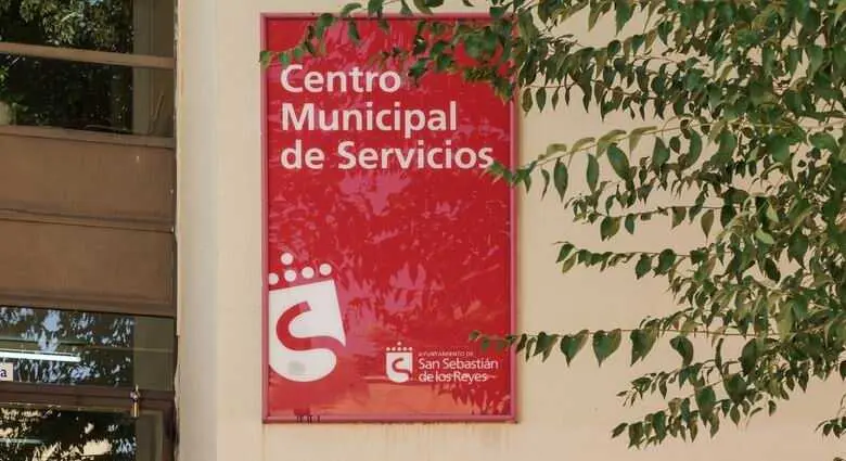 Fachada del Centro Municipal de Servicios - Foto del Ayuntamiento de San Sebasti&aacute;n de los Reyes