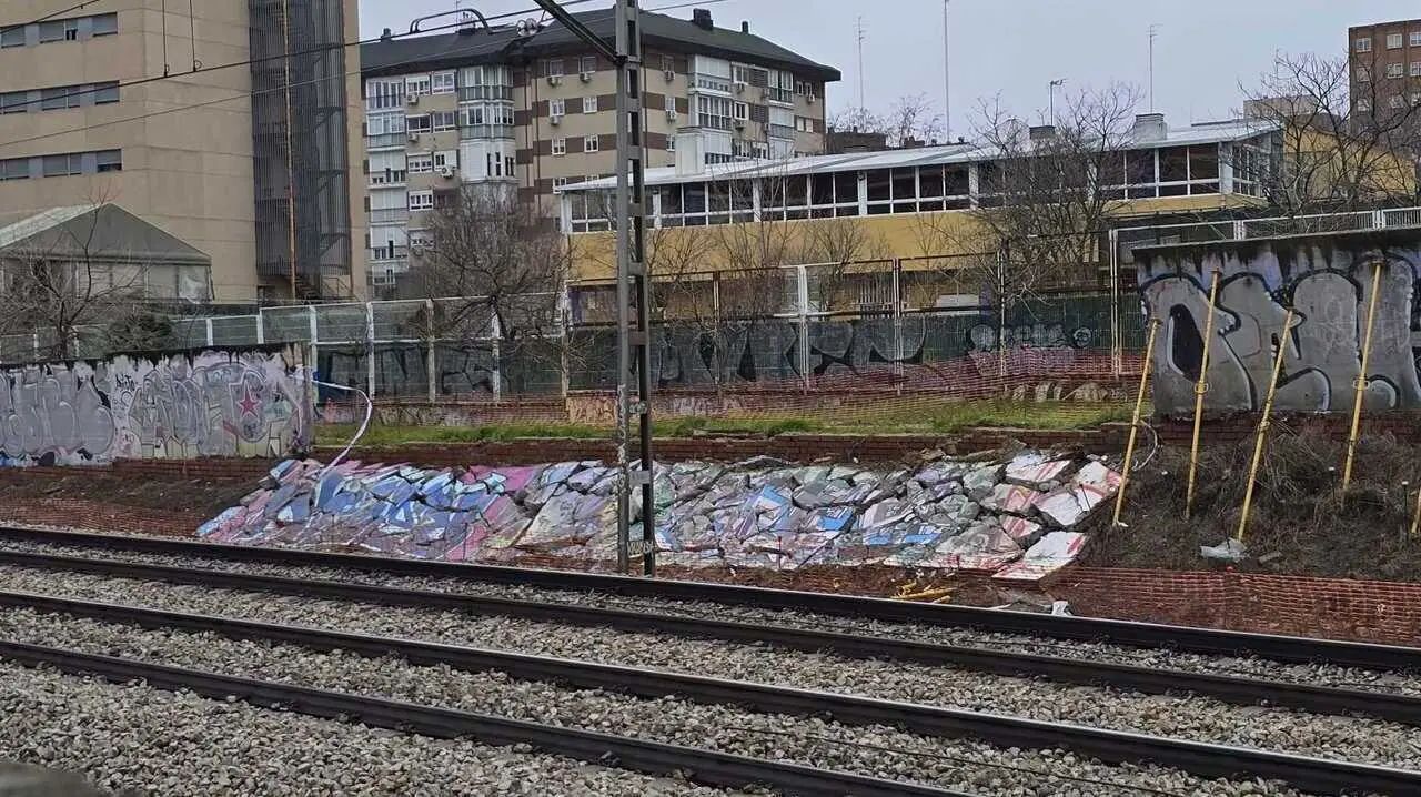 Imagen del muro ca&iacute;do - PP Fuenlabrada