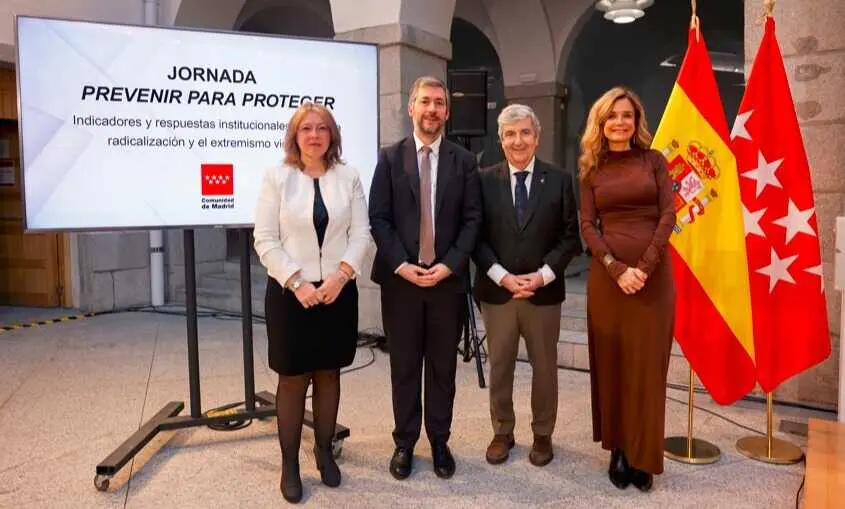 El consejero Garc&iacute;a Mart&iacute;n ha  inaugurado la jornada Prevenir para proteger: indicadores y respuestas institucionales frente a  la radicalizaci&oacute;n y el extremismo violento - Foto Comunidad de Madrid