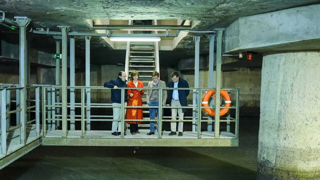 Almeida visita el tanque de tormentas de Arroyofresno y hace balance del uso de estas instalaciones
