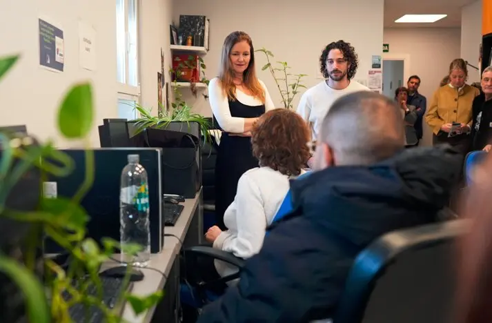 La consejera D&aacute;vila, en el Centro de Rehabilitaci&oacute;n Laboral Ciudad Lineal - Foto Comunidad de Madrid
