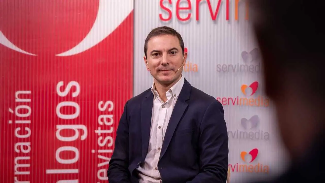 Juan Lobato, durante la entrevista en Servimedia | Foto de Alfonso Santos