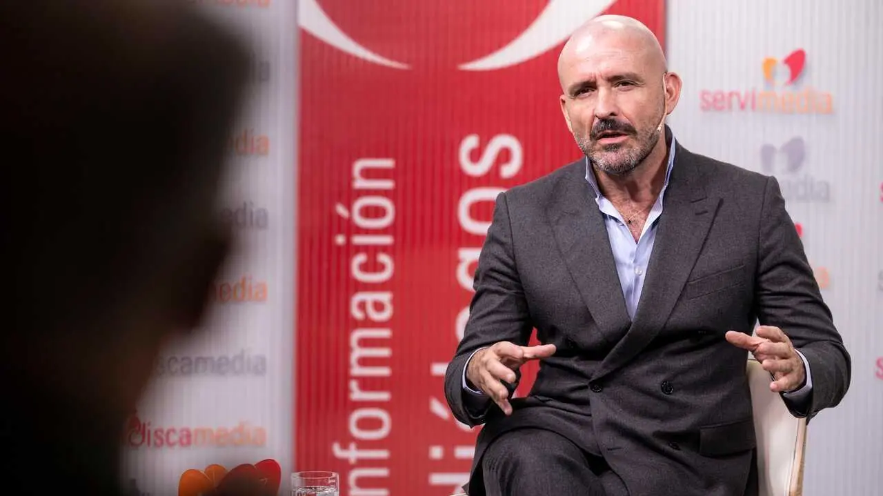 El vicesecretario de Igualdad del PP, Jaime de los Santos, durante la entrevista Foto de Servimedia/Jorge Villa