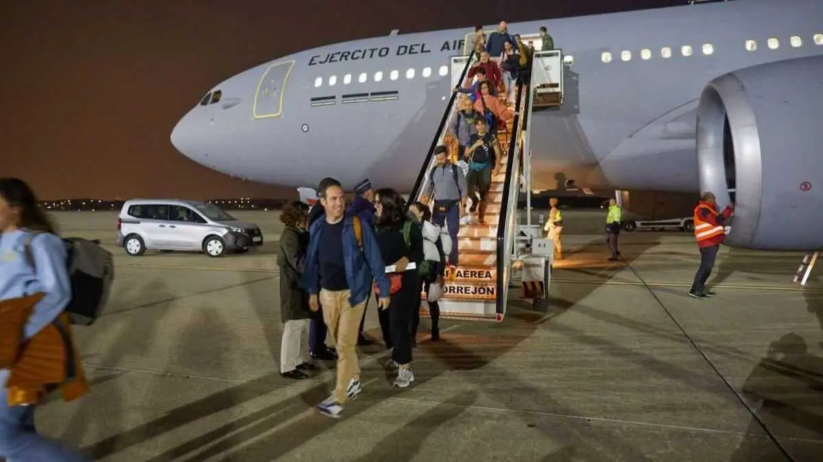 Llegada a Torrej&oacute;n de los evacuados desde Oriente Pr&oacute;ximo - Foto del MAEC