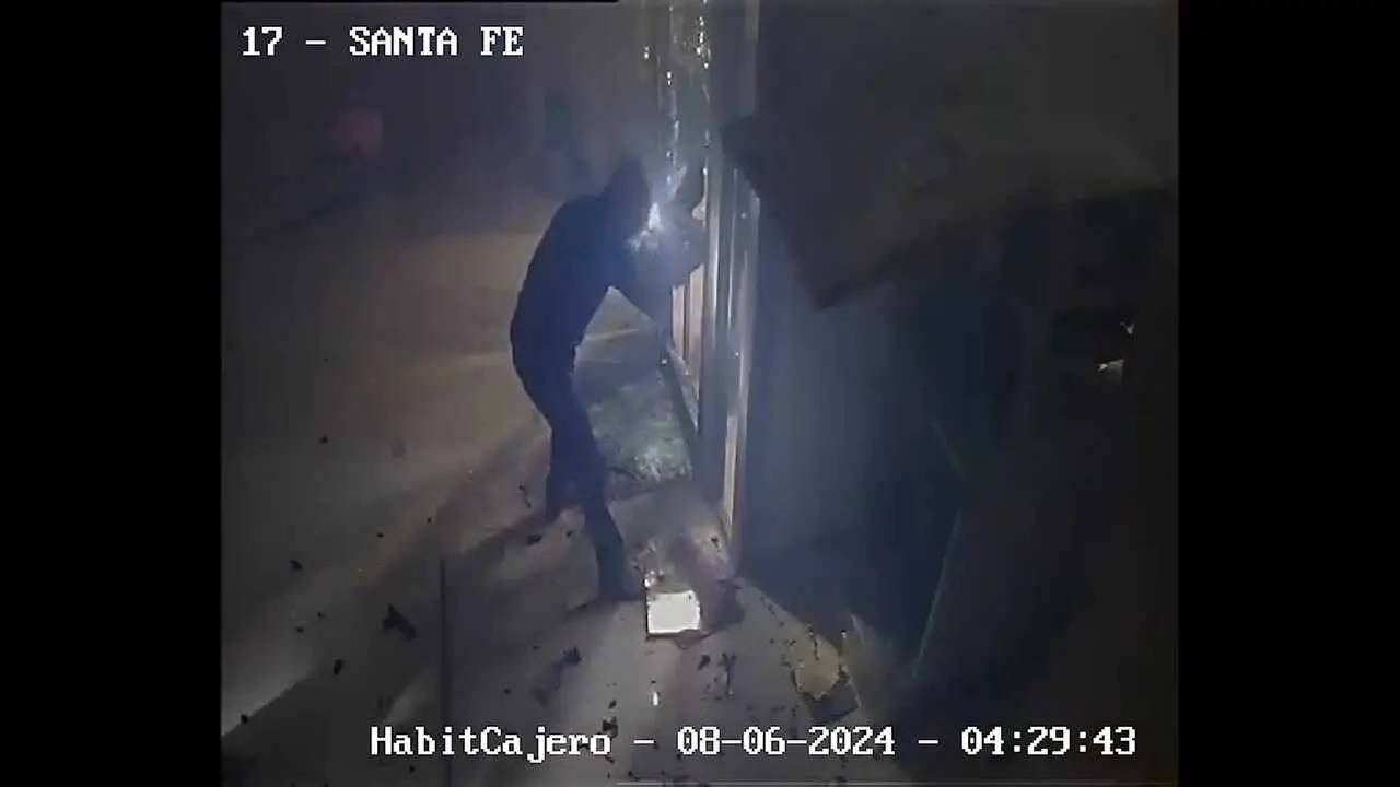 Imagen de uno de los asaltos a un cajero - Imagen de Guardia Civil