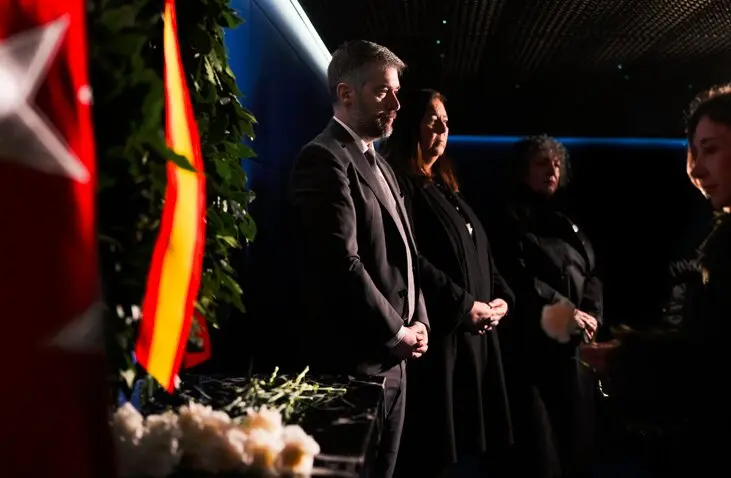 El consejero Garc&iacute;a Mart&iacute;n, en el nuevo lugar de homenaje a las v&iacute;ctimas del 11-M - Foto Comunidad de Madrid