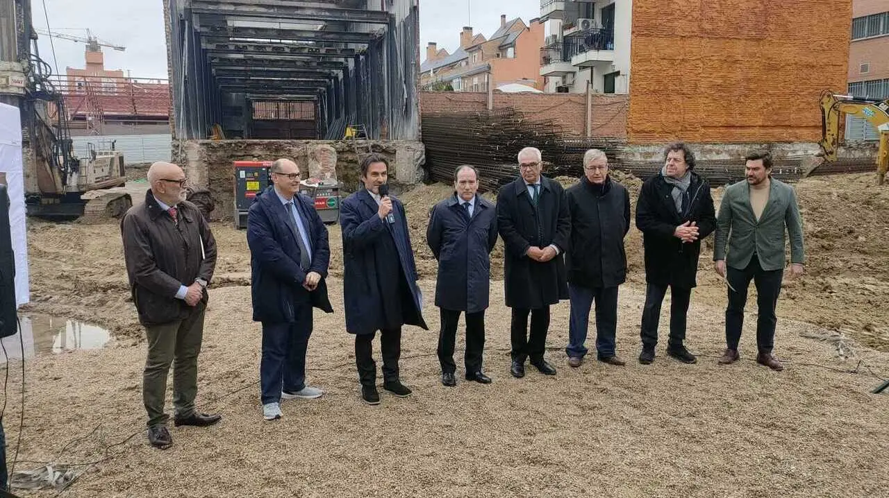 Kronos y Estudio Herreros transforman Carabanchel con "La Central": 74 viviendas con alma industrial
