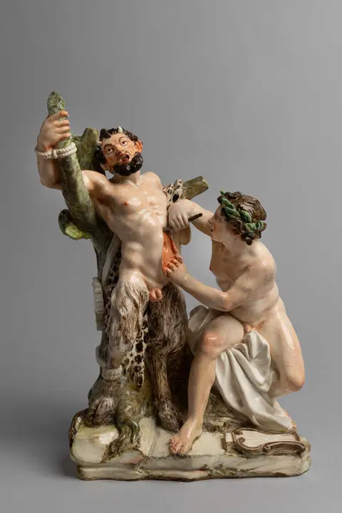 Apolo desollando a Marsias. Buen Retiro, Madrid. 1771-1783. 