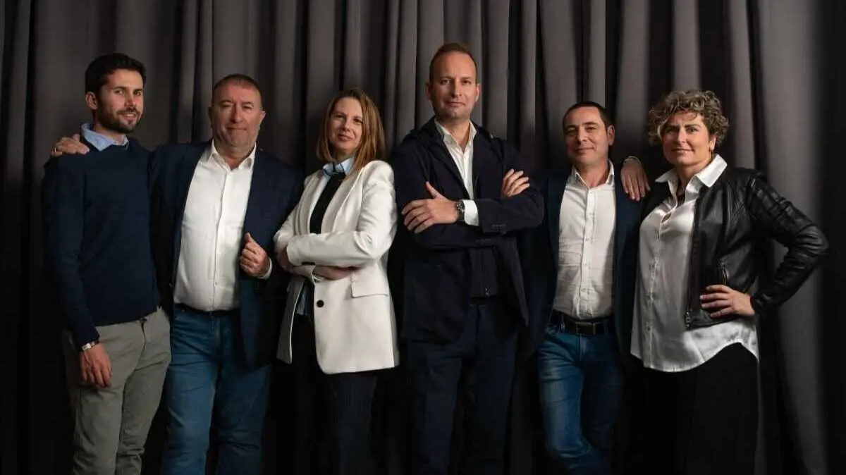 El equipo de NODUS al completo con Albert Pijuan, CEO de la compa&ntilde;&iacute;a, en el centro de la imagen - Foto de NODUS