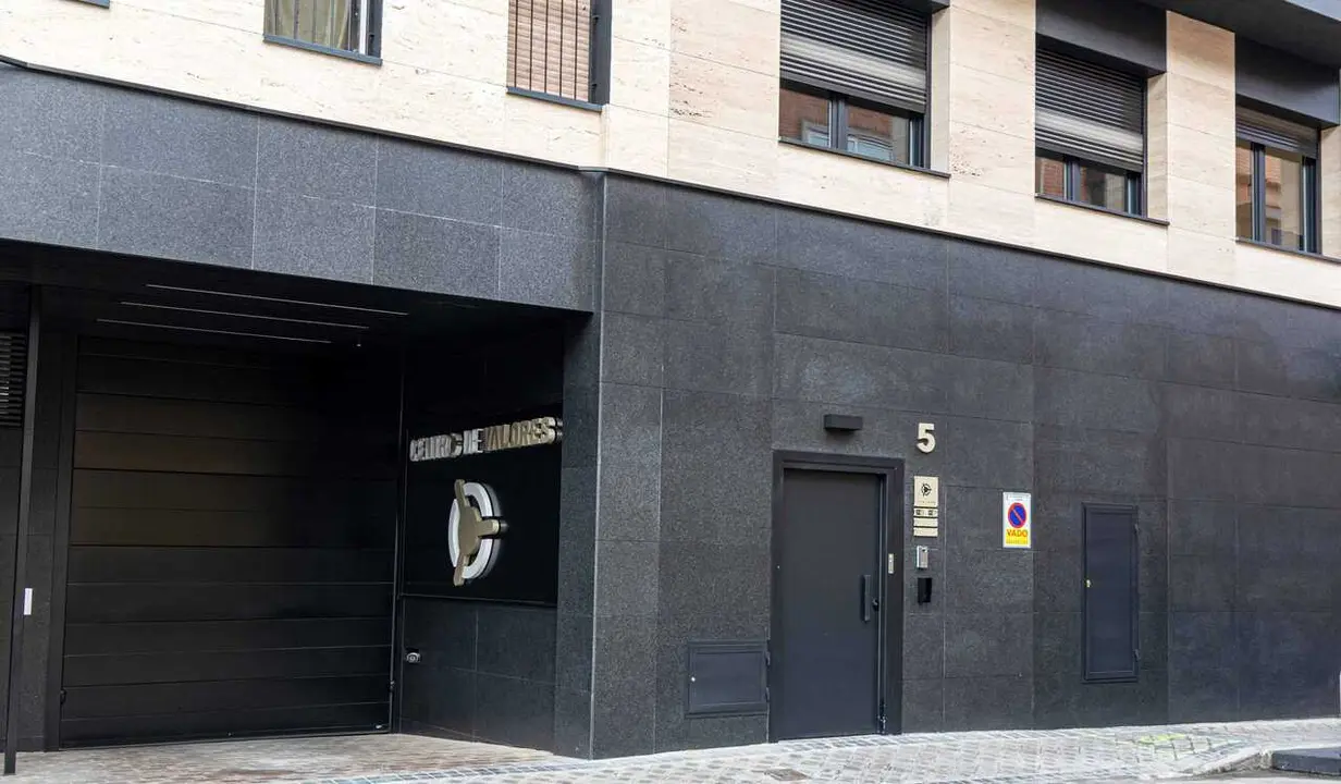 Fachada de Centro de Valores en Cuzco - Foto de Centro de Valores