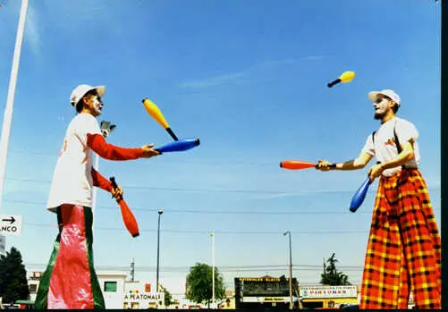 Malabaristas callejeros - Imagen de Archivo