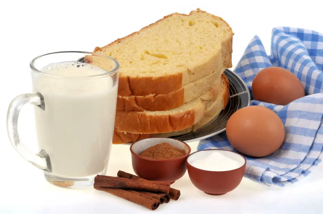 Ingredientes de una torrija | Foto de 123rf/modesto3