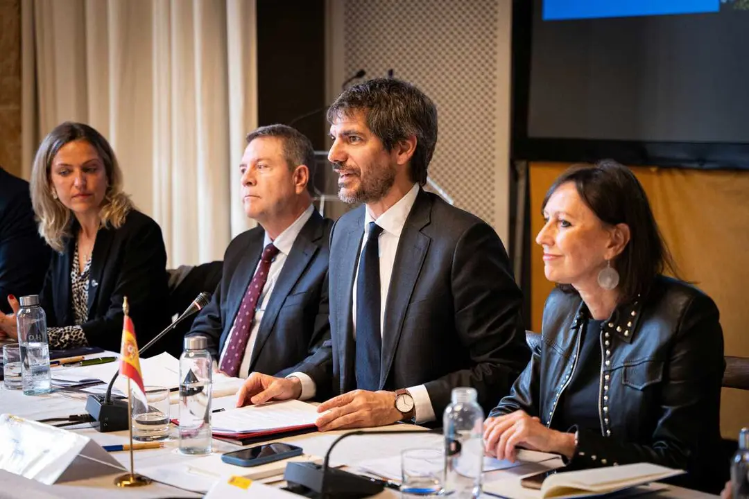 El ministro Urtasun durante la 99&ordf; reuni&oacute;n del Consejo de Patrimonio Hist&oacute;rico en Sig&uuml;enza