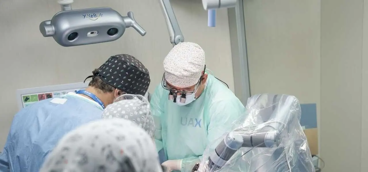 UAX Cirug&iacute;a Odontol&oacute;gica pionera