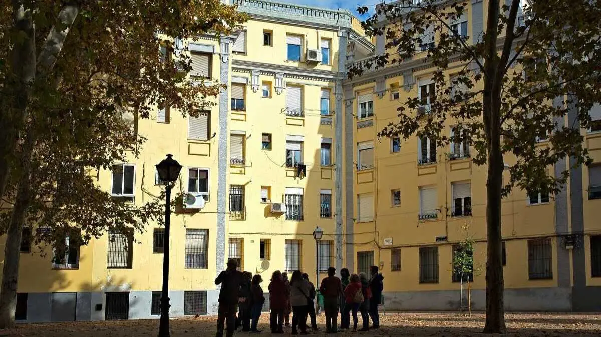 Recorrido urbano- Miguitas&Ocirc;&Ccedil;&ordf; V├&iexcl;as, f├&iacute;bricas y el nacimiento de un barrio obrero23