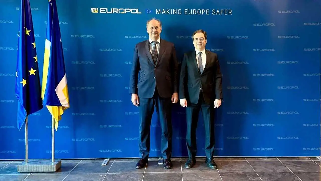 Madrid y Europol firman acuerdo contra ciberdelincuencia internacional