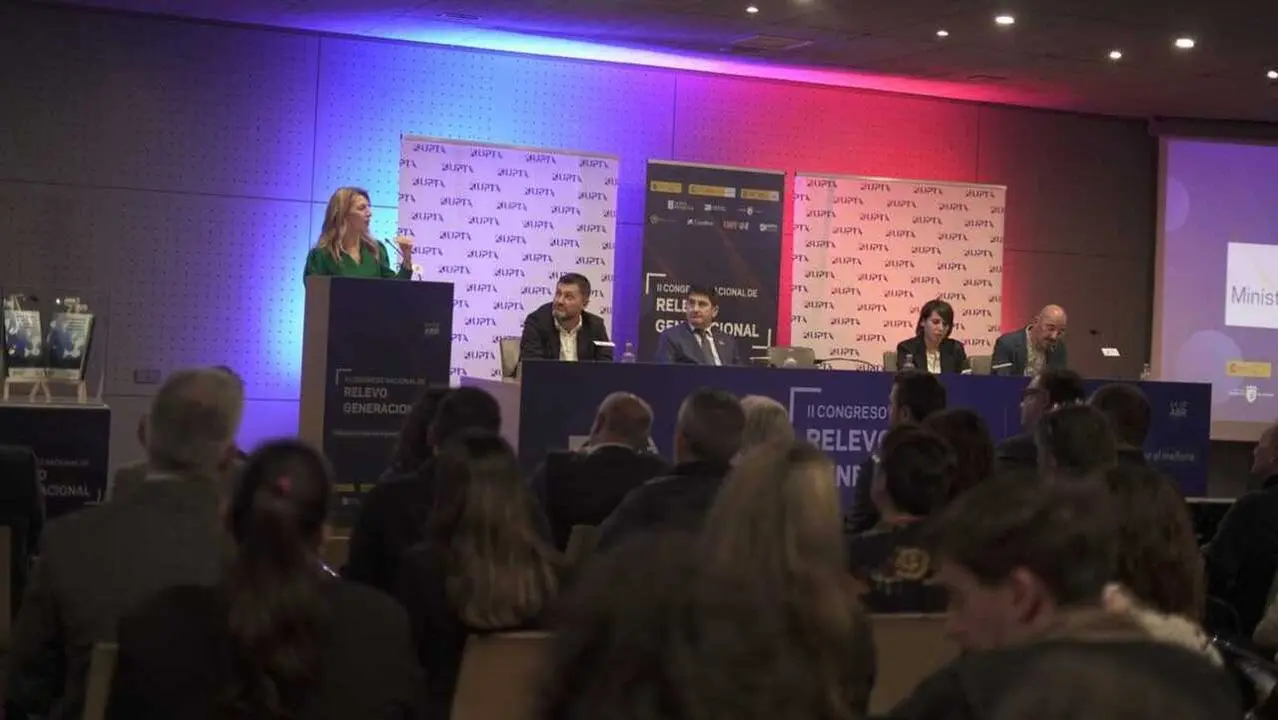 Yolanda D&iacute;az clausura  el II Congreso Nacional de Relevo Generacional de UPTA