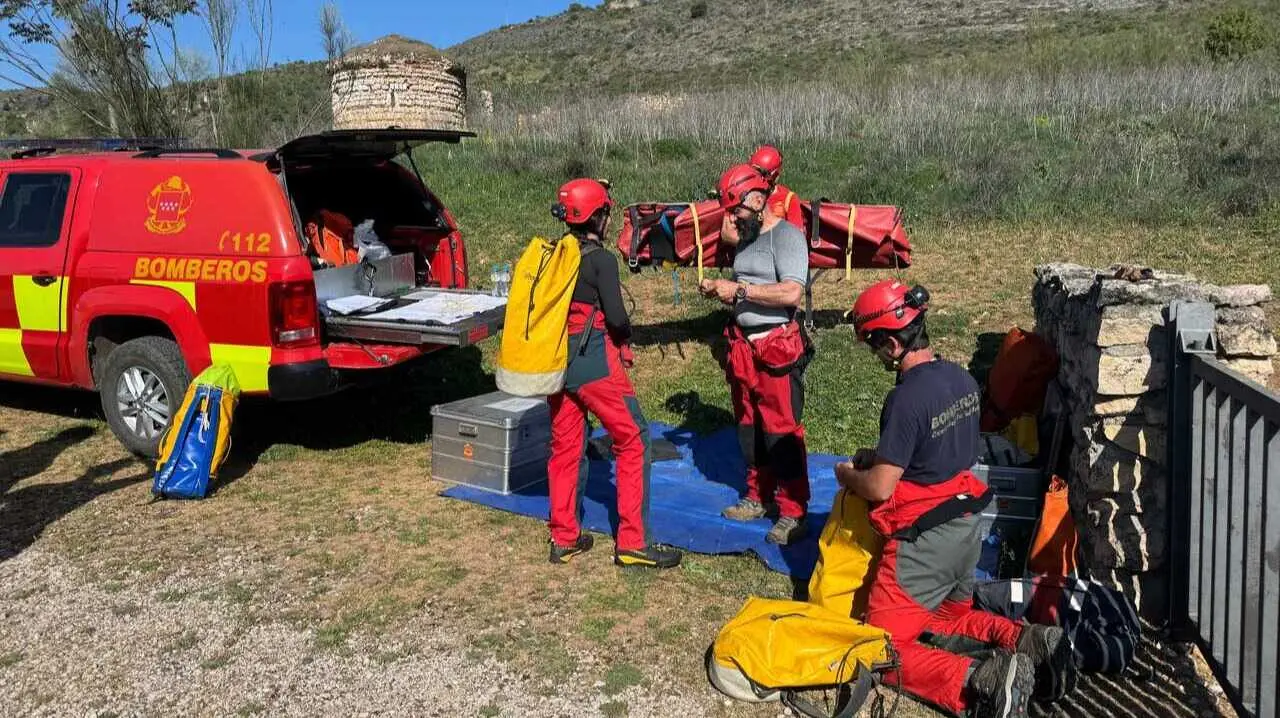 Simulacro en una cueva de Patones