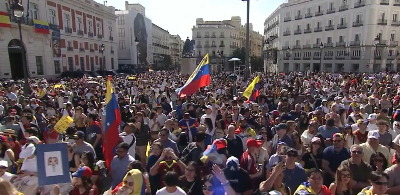Concentraci&oacute;n venezolonas Puerta del Sol 