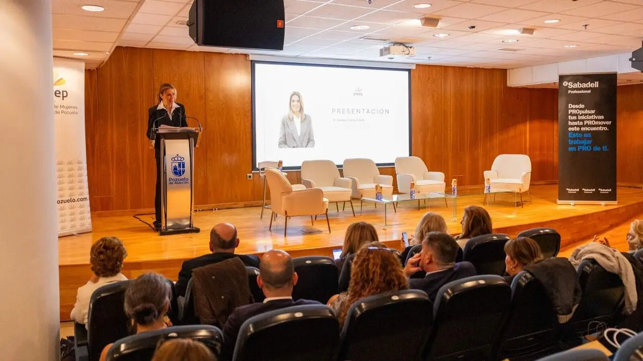 Jornada 'Cumbre de Consejeras: Hacia el 40%' - Foto del Ayuntamiento de Pozuelo de Alarc&oacute;n