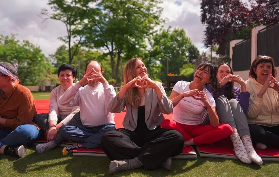 La consejera D&aacute;vila, durante su visita a al Reshogar C&iacute;rvite - Foto Comunidad de Madrid