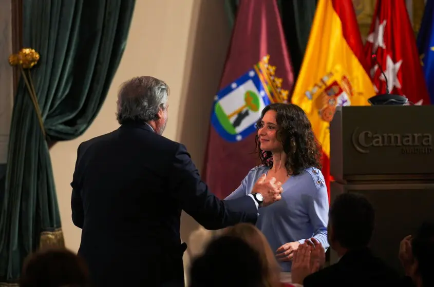 Ayuso, en la toma de posesi&oacute;n del presidente de la C&aacute;mara de Comercio de Madrid, cargo que renueva &Aacute;ngel Asensio
