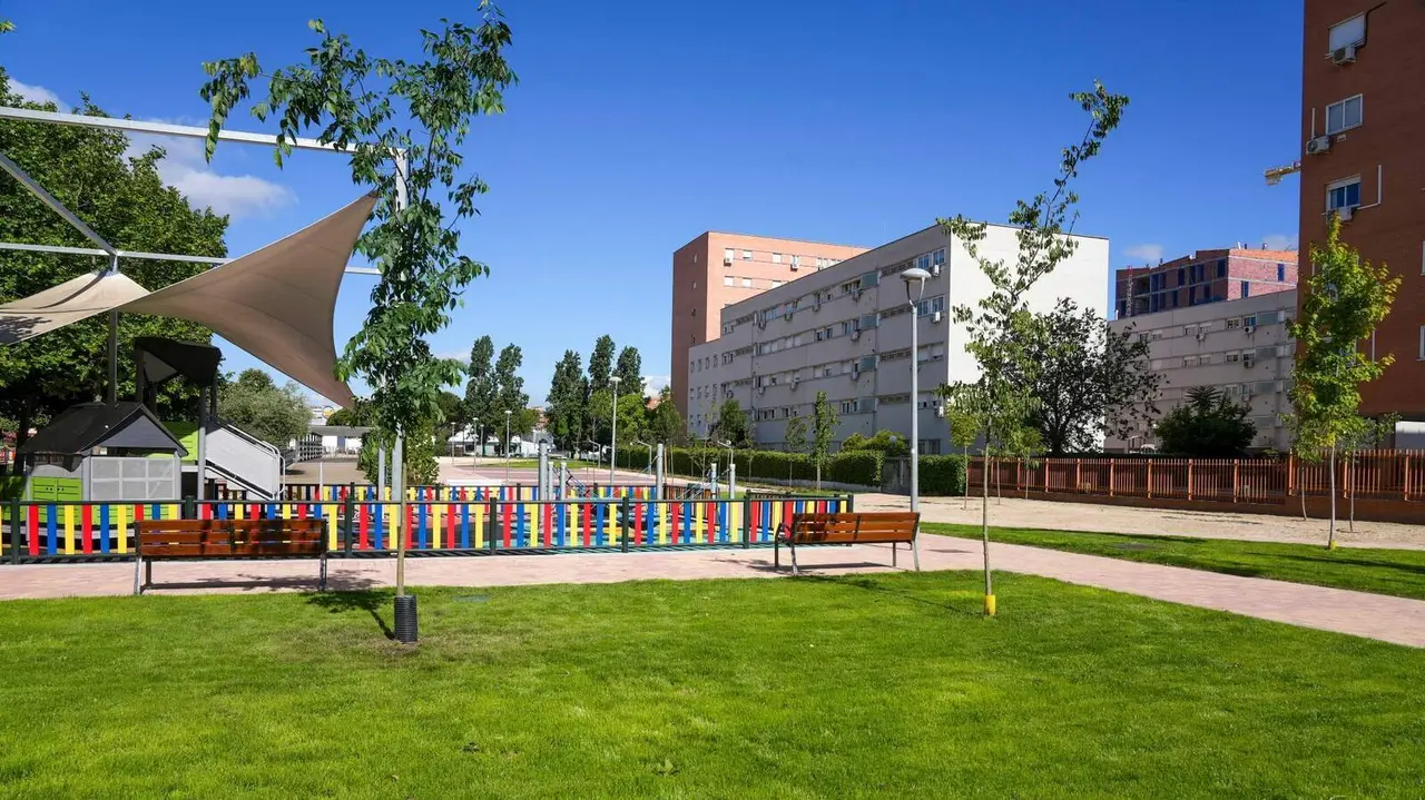 Parque de la calle N&aacute;poles - Foto del Ayuntamiento de M&oacute;stoles