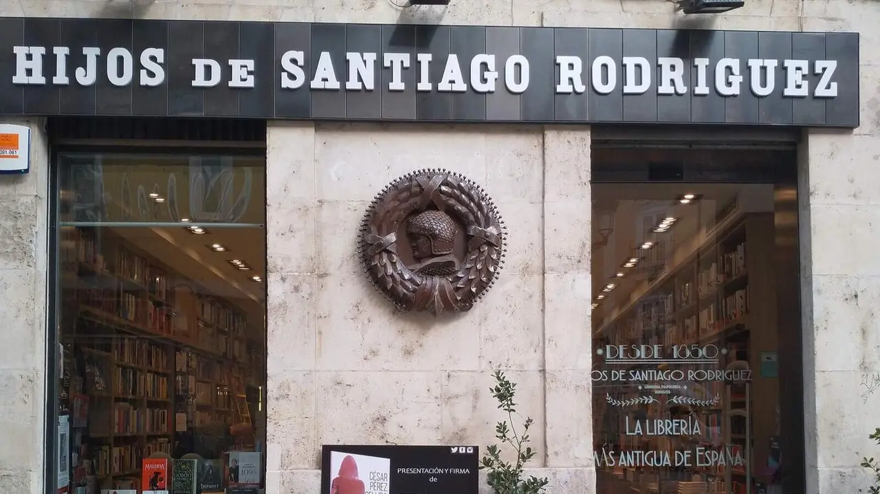 La librer&iacute;a Hijos de Santiago Rodr&iacute;guez de Burgos recauda 60.000 euros en 13 d&iacute;as gracias a lectores y escritores para evitar su cierre definitivo
