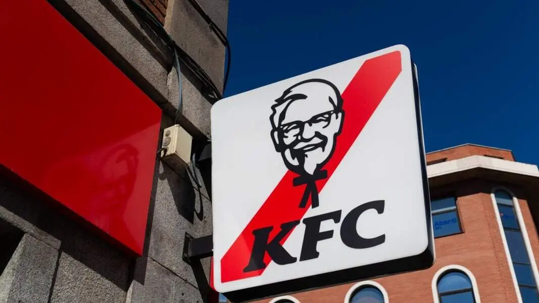 KFC afición rayista