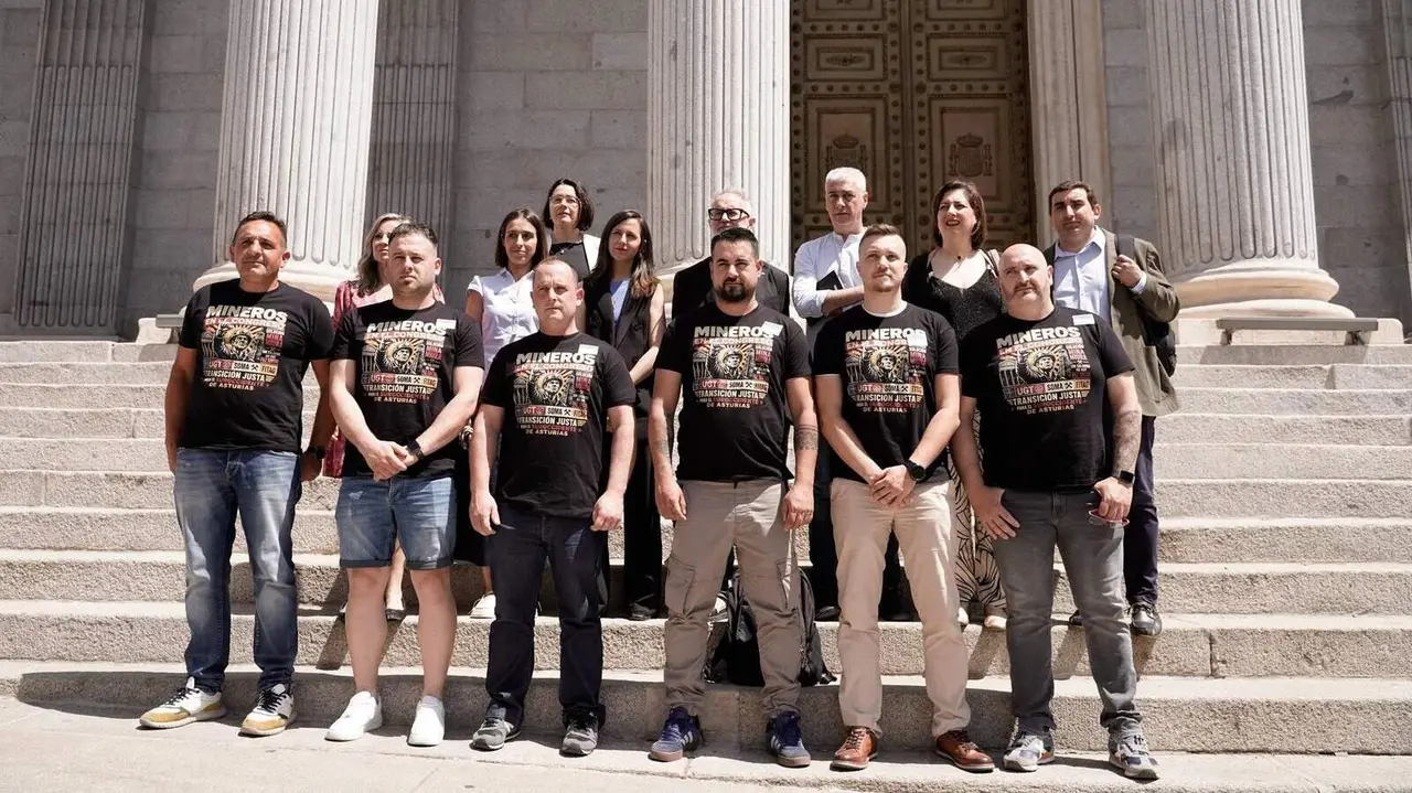 Los mineros de Mina Miura llevan su protesta al Congreso