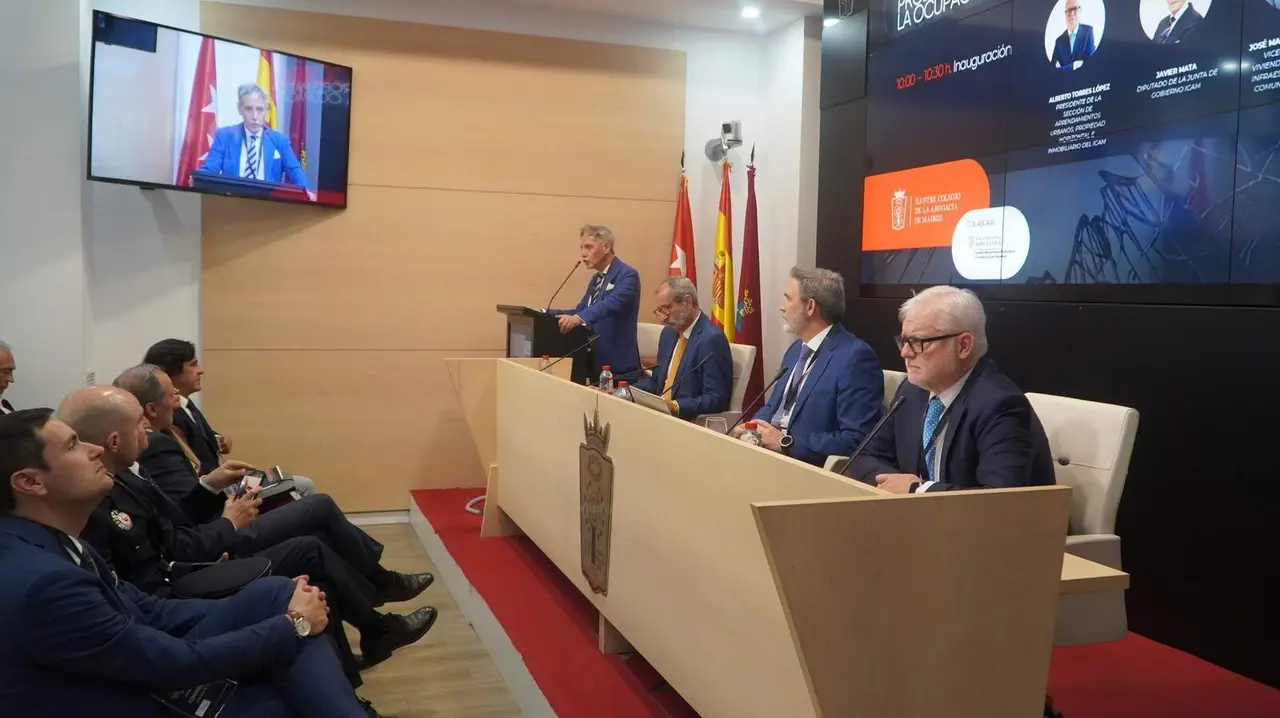 Inauguración del Congreso sobre la  Problemática jurídica de la ocupación de viviendas