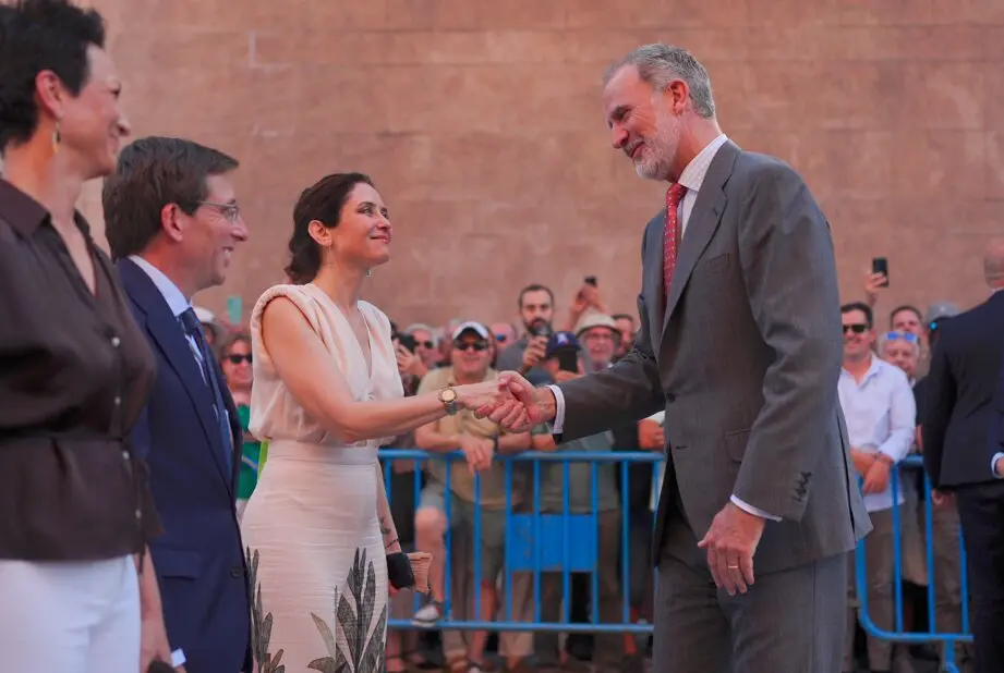 Felipe VI y Ayuso, en la tradicional Corrida de la Prensa en Las Ventas - Foto Comunidad de Madrid
