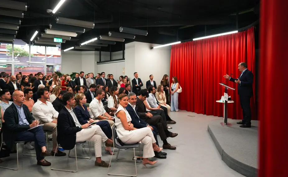 El consejero L&oacute;pez-Valverde inaugur&oacute; en el Centro Digitaliza Madrid la gala de los III Q5 Awards - Foto Comunidad de Madrid