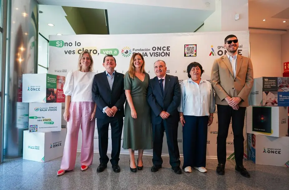 La consejera D&aacute;vila, en la puesta en marcha de este nuevo  proyecto en la sede de la ONCE en la capital - Foto Comunidad de Madrid