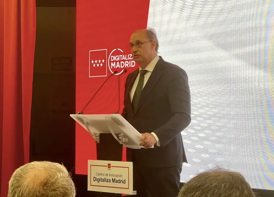 El consejero L&oacute;pez-Valverde ha inaugurado hoy el II Encuentro de  Equipos TIC - Foto Comunidad de Madrid