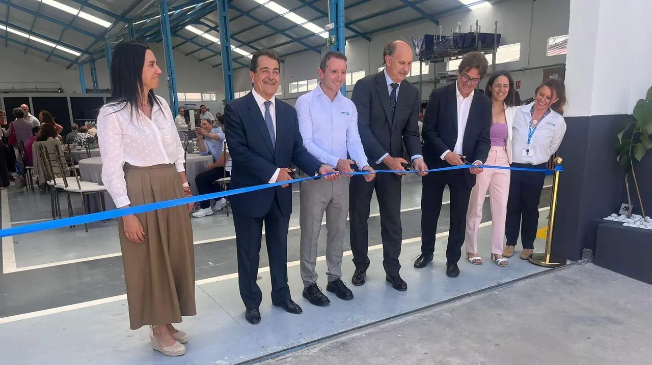 La F&aacute;brica de Software impulsa el ecosistema tecnol&oacute;gico de Madrid con la inauguraci&oacute;n de sus nuevas instalaciones internacionales en Fuenlabrada - Foto de AECIM