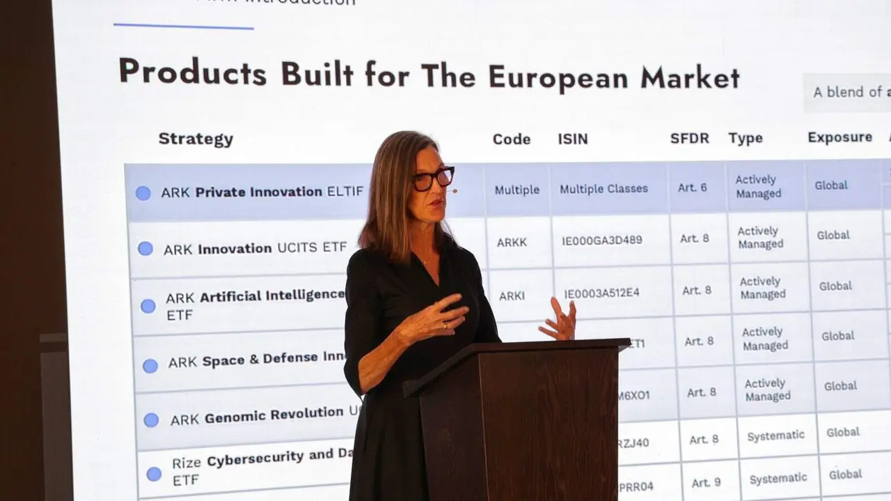 Cathie Wood presenta su estrategia de innovaci&oacute;n disruptiva ante inversores profesionales y anticipa un desplome de costes en sanidad y rob&oacute;tica - Foto de ARK Invest