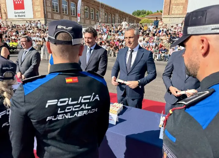 El consejero Novillo ha participado hoy en la clausura y entrega de diplomas  del LXII Curso Selectivo de Formaci&oacute;n B&aacute;sica, celebrada en el IFISE  - Foto Comunidad de Madrid