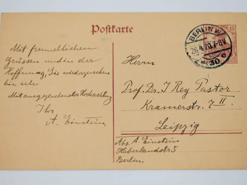 Correspondencia con Albert Einstein parte de los documentos personales del legado de Julio Rey Pastor donado al CSIC / CSIC