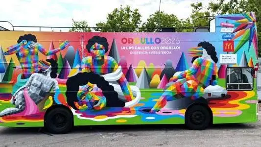 El Museo Thyssen vuelve al Orgullo con una carroza dise&ntilde;ada por Okuda